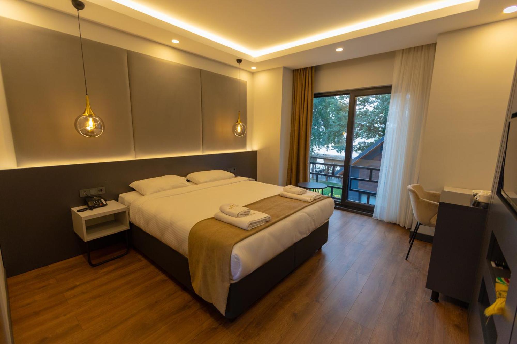 Santana Otel Trabzon Esterno foto
